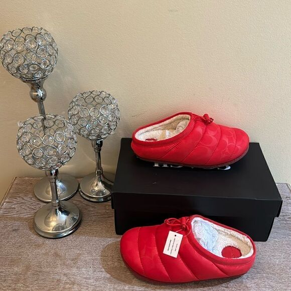 Coach Rachelle Signature C's Slipper- Miami Red- Size 5.5 B- NIB - Picture 1 of 9